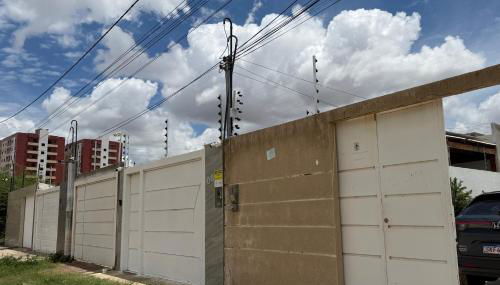 Casa com piscina moderna e aconchegante para sua maior comodidade - Foto 3