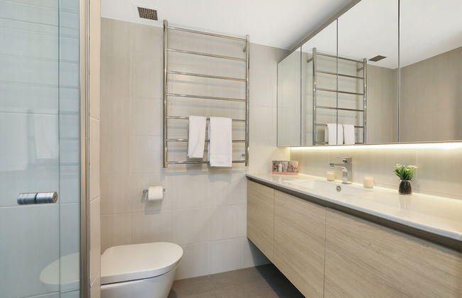 Elouera Tower Beachfront Apartments - Photo 40