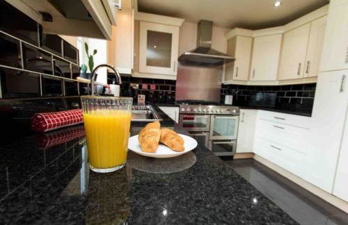 #Cloudstays Birmingham - City Getaway - 2 Lakes - Ideal For Couples Groups & Contractors - Foto 7