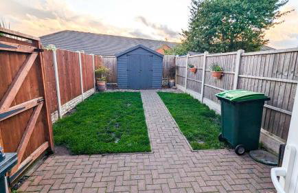 2BR Home Near Shops & Transport Links - Foto 51