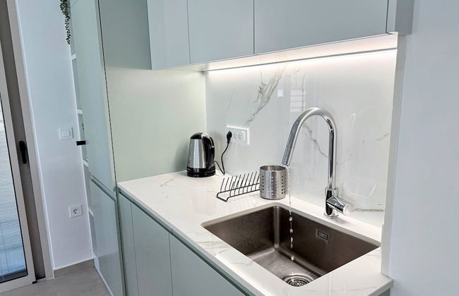 Azure Loft - 3min Walk to Beach, 10min to Old Town - Foto 23