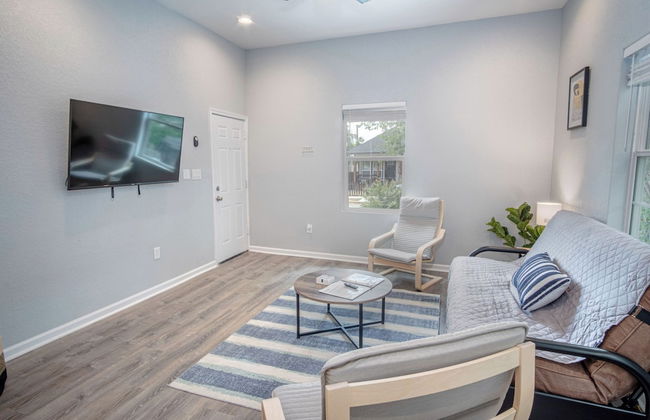 Cozy and Lovely 2BR 2BA Apt#a Near Lively Downtown - Foto 16