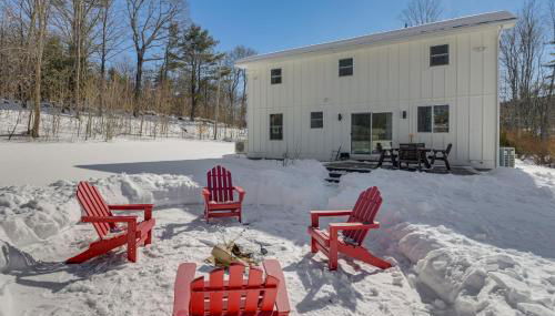 Bradford Group Getaway! Cabin with Deck and Fire Pit - Foto 5