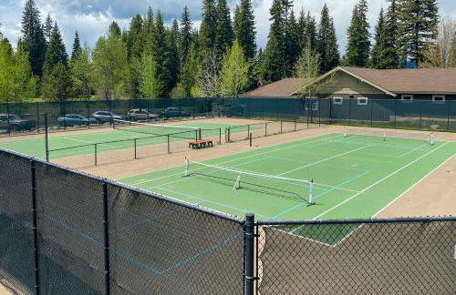 Sled Hill and Hot Tub Access McCall Family Cabin! - Foto 42