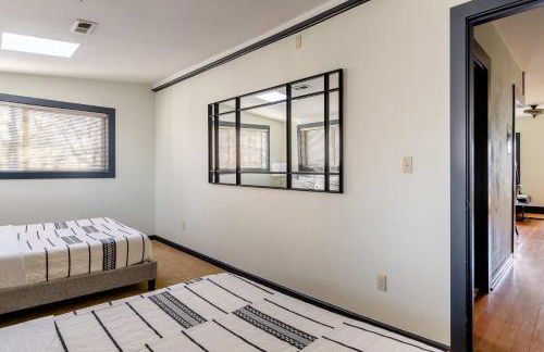 Stay Portland - Portland Classic - Walk to Local Coffee & Food - Photo 11