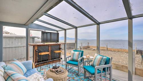 Oceanfront Ferndale Oasis with Fire Pit, Grill! - Foto 2