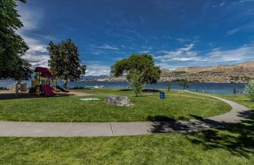 Large Upgraded, Family Friendly Condo with Garage - Foto 30