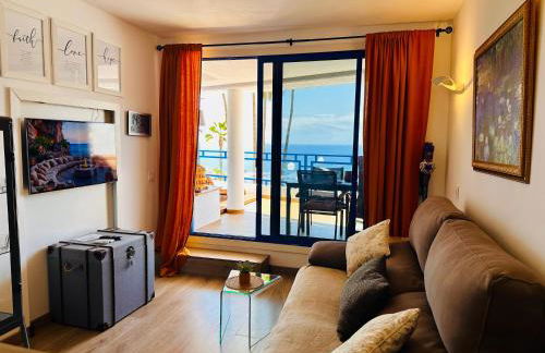 Private apartment with stunning ocean views and sunset. - Photo 13