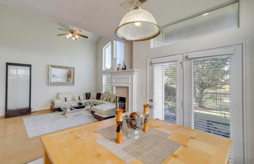 Lake-View Home with Pool Access in Legends Ranch! - Foto 7