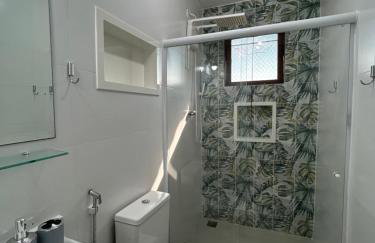 Apto a 100 metros da PRAIA com PISCINA, SAUNA e ESTACIONAMENTO - Foto 23