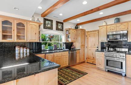 Hot Tub Fire Pit Game Room Amazing Deck Views Sky Canyon Lodge by AvantStay - Foto 32