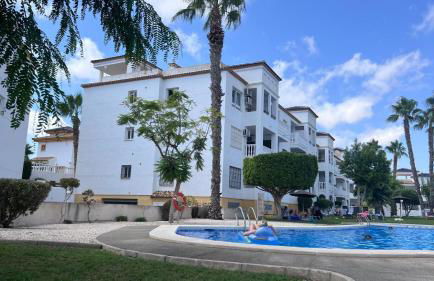 Stunning Penthouse Apartment in Villamartin with Communal Pool - Foto 28