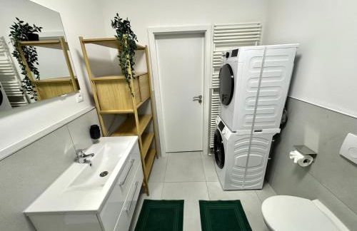 SuperHosts ZENTRUM - Parkplatz - TERRASSE - King-Bett - NETFLIX - Foto 12