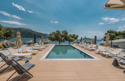 Trizonia Bay Hotel - Photo 4