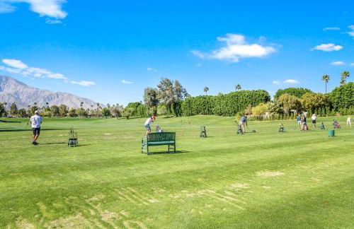 Midnights at the Oasis - Foto 38