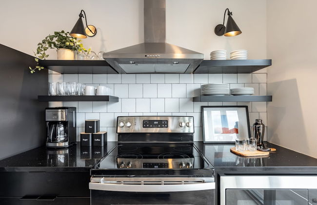 Dual Bachelor Pads w Rooftop Lounge Games Sleeps 26 5 Min to Broadway - Foto 12