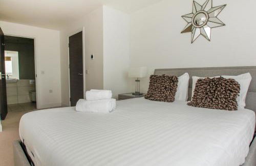 Orion Marina Sea View - Parking - by Brighton Holiday Lets - Foto 12