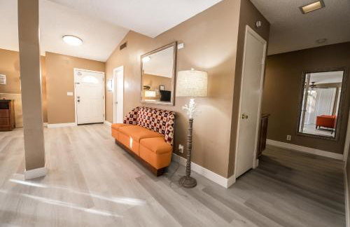 Private Oasis with Pool - Foto 28