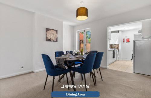 Nuneaton - Ideal 3 Bedroom, Wi-fi Parking, Sleeps 6 - JRR Stays - Foto 13