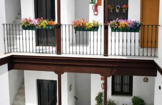 Teodosio Apartment FREE PARKING & CENTRAL AC - Photo 7