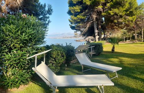 Alle due Torri, villa sulla roccia a picco sul mare - Foto 16