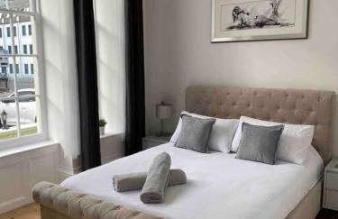 Grand Apartment on HOE/BARBICAN Allocated PARKING! - Foto 5