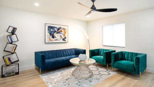 Velvet Bloom - Bubbling Spa Retreat with Sauna & Jacuzzi - Photo 4