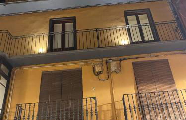 HERITAGE APARTMENTS CERDANYA al carrer Major i parking - Foto 10