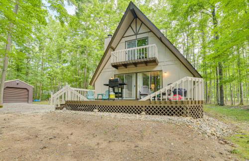 Lake Access Cabin with Deck, Fire Pit and Grill! - Foto 1