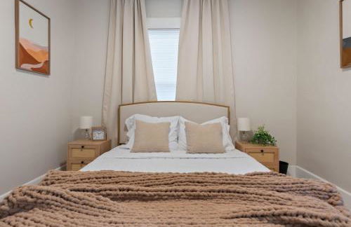 Beautiful 2 Bed 1 Bath home near College Hill - Photo 28