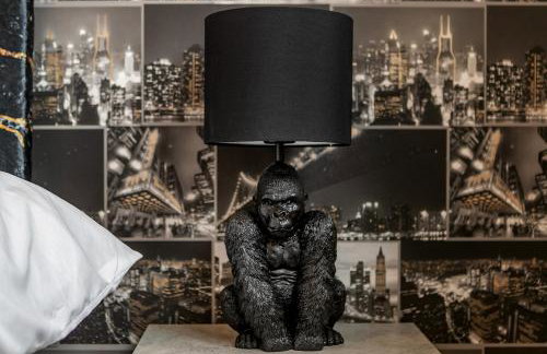 Contractors Dream~POOL TABLE~Close to Luton Airport~Three Double Bedrooms - Foto 29