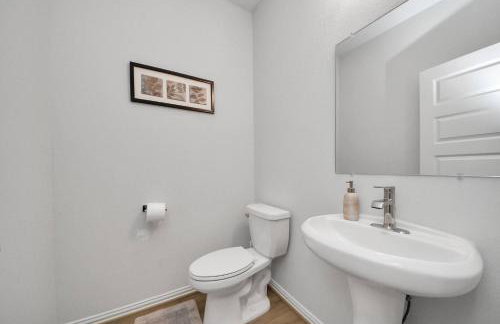 3BR Corporate & Family Getaway Near katy Mills - Foto 39