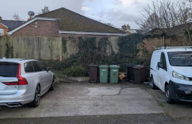 Lovely 2 bedroom apartment with a garden - Photo 16