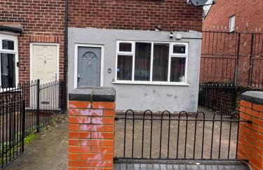 CityBuzz 4 Bedroom House in Nottingham Sleep 7 - Foto 3