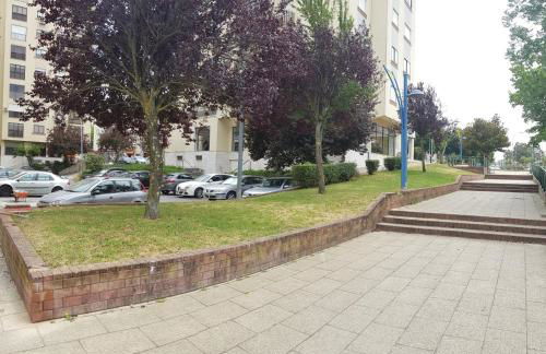 Enjoy Lisbon Cascais Sintra 1200 metres to metro blue line Sintra Rail line Free Parking - Photo 43