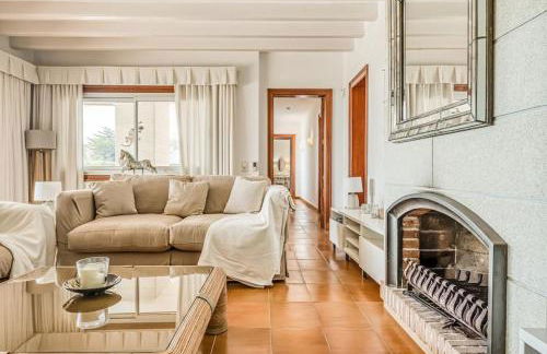 LA CALMA Espectacular villa con jardín y piscina en Menorca - Foto 56