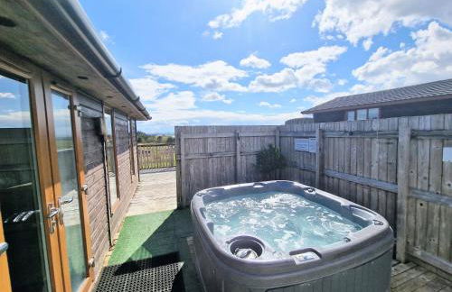 Cleish 7 With Private Hot Tub - Fife - Loch Leven - Lomond Hills - Pet Friendly - Photo 12