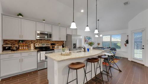 New Modern Bohemian Home Minutes from Epic Waters Indoor Park, Andretti Indoor Karting & Games, AT&T Stadium, Globe Life, Six Flags, Texas Life - Foto 4