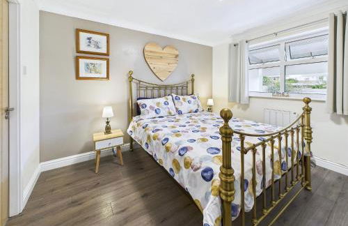 Bijou Abode- bungalow with free private parking - Foto 16