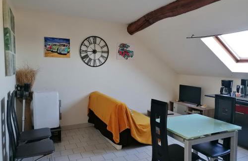 Appartement climatisé avec parking privé à Doué la fontaine - Photo 2