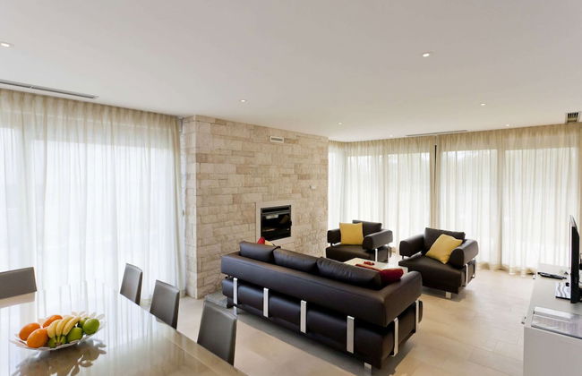 Villa in Novigrad With Pool & Rooftop Terrace - Foto 27