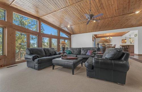 Country Club Cabin with Hot Tub - Foto 3