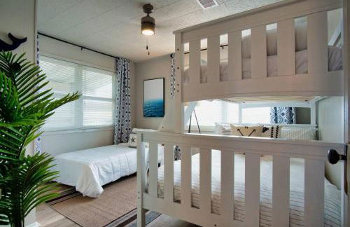 Serenity Sol ※ Surfside Charmer Near Beach & Jetty - Foto 32