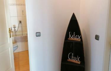 Stylisches kleines Studio -Zentral gelegen- Nähe BayArena - in Leverkusen Wiesdorf City- Friedrich Ebert Platz 5a , 4te Etage mit Balkon-kein Aufzug-Lift--Kaution Pflicht-- - Foto 21