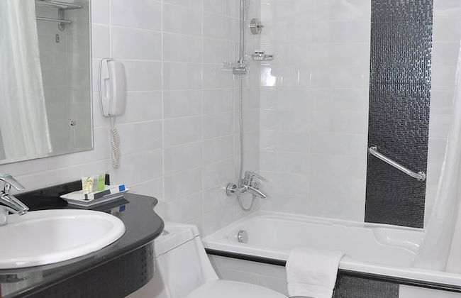 Phoenix Plaza Hotel Apartments - Photo 34