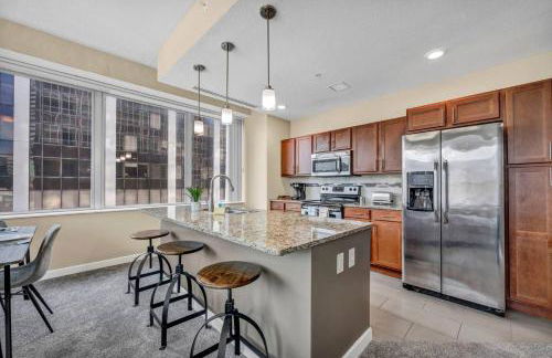 Downtown Flat w/ LAKE VIEW: Walk 2 Stadiums/Arenas - Photo 9