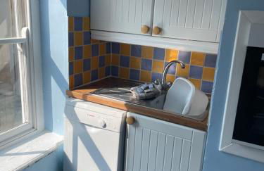 2 bedroomed fisherman’s cottage near quay - Foto 22