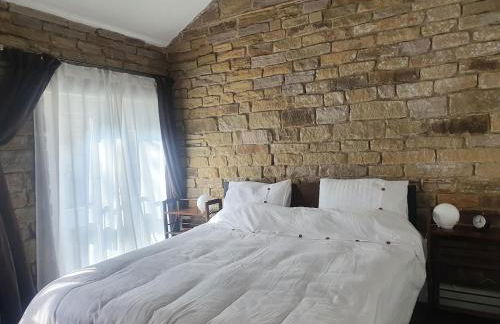 Edgerton coach house, Detached cottage in town, Spacious rustic charm - Foto 11