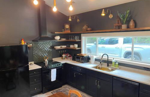 New Listing 2BR/2BA on Trout Lake HotTub & Firepit - Foto 18