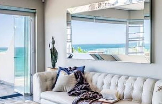 Camps Bay Holiday Apartment in Secure Complex With Private Pool and Parking Houghton Views - Foto 25